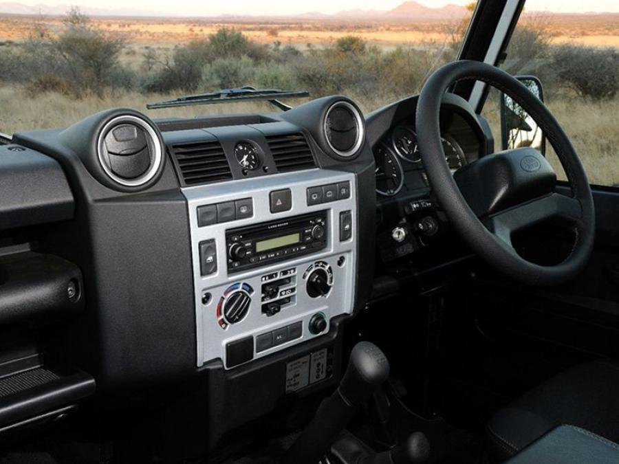  Land Rover Defender 110 Limited Edition 2011 года  (фото 3 из 5)